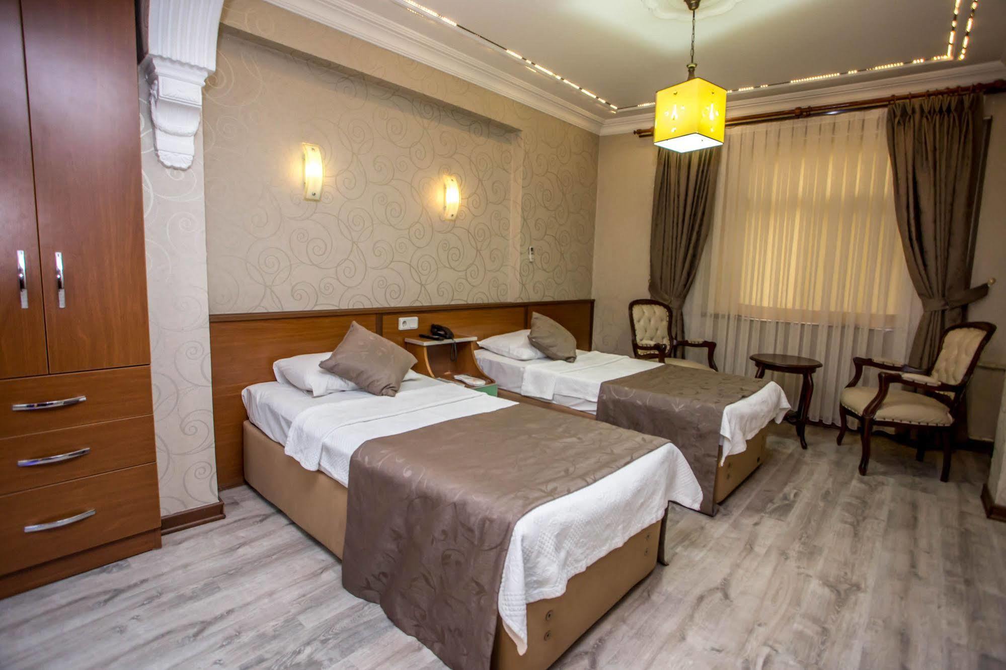 Hotel Pera Capitol Истанбул Екстериор снимка