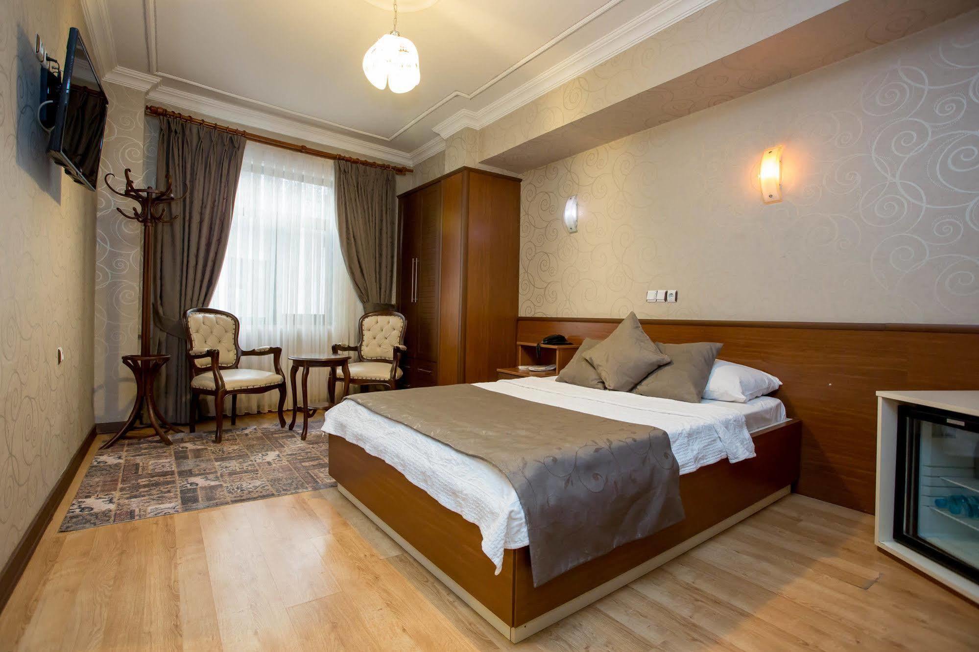 Hotel Pera Capitol Истанбул Екстериор снимка